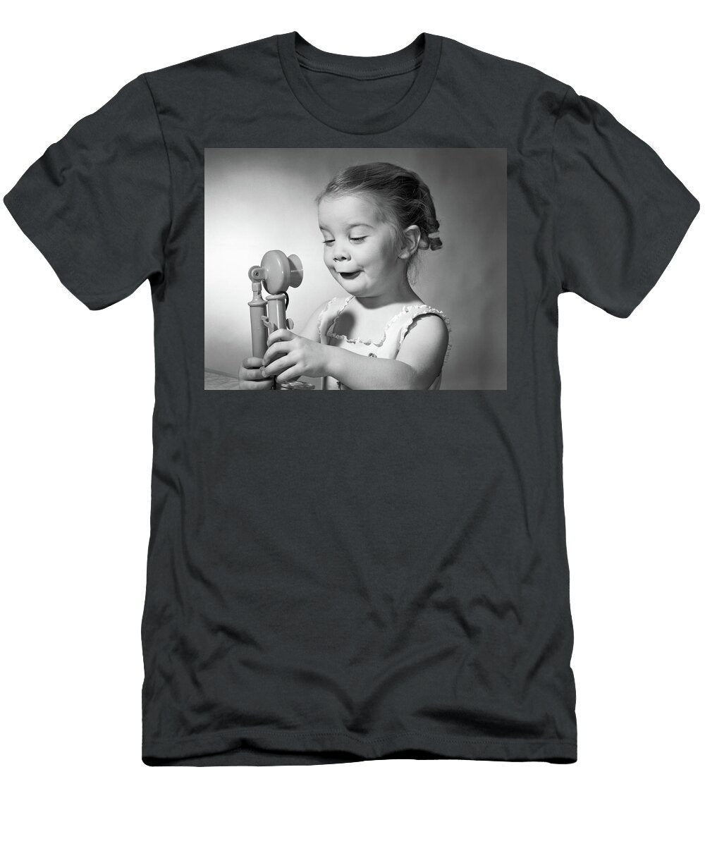 1960s Little Girl with Funny Facial Vintage Images T-Shirt