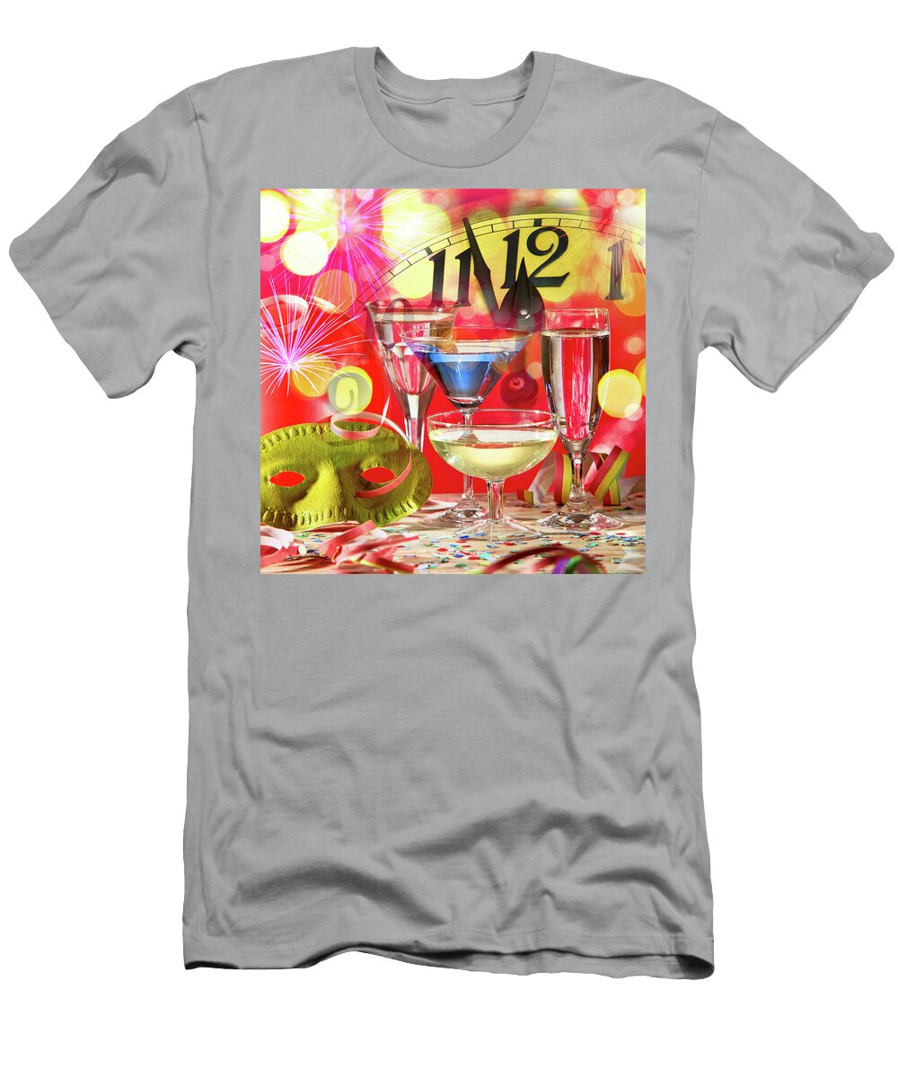 21 New Year Clock Vaclav Mach T-Shirt