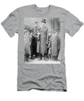 4 Gigantism and Dwarfism Kramer Science Source T-Shirt
