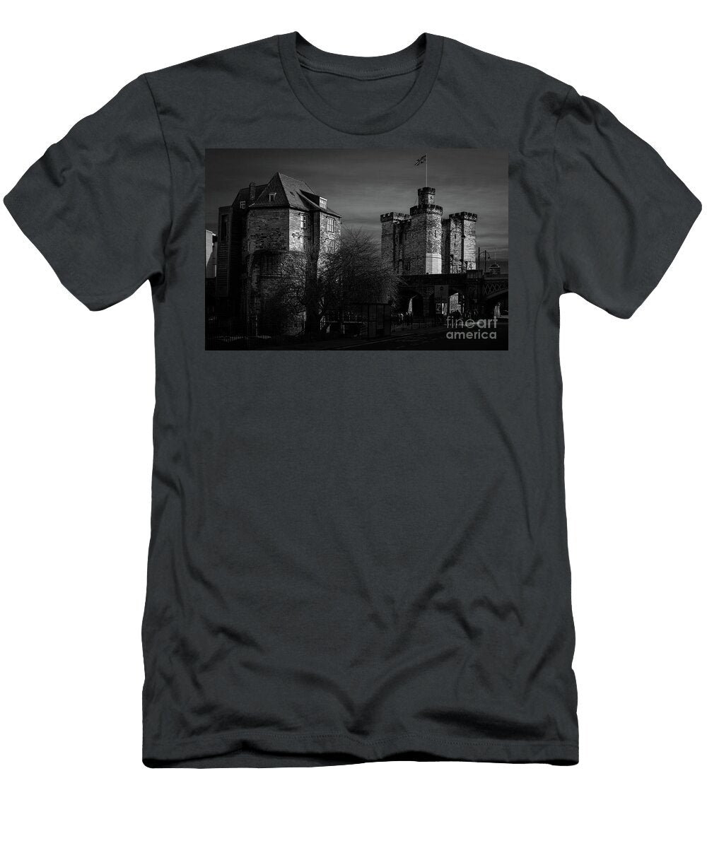 Black Gate and Castle Keep Andrew Pounder T-Shirt