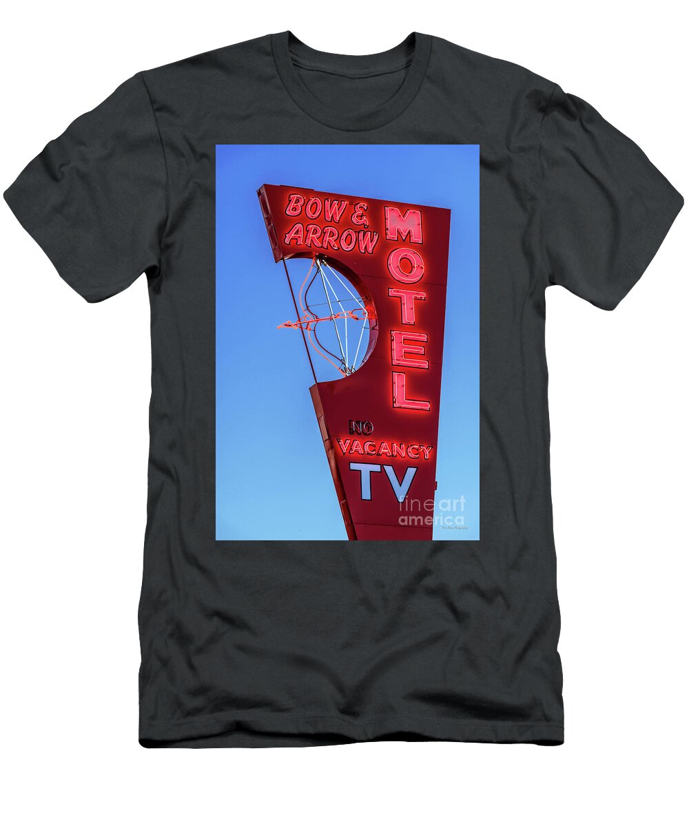Bow and Arrow Motel Neon Sign At Dusk Aloha Art T-Shirt