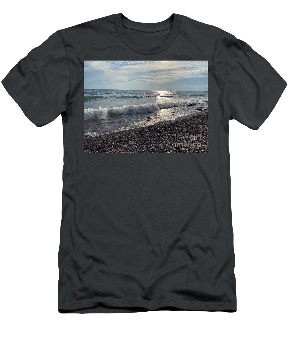 Cashing Waves 2 Daniel Derieg T-Shirt