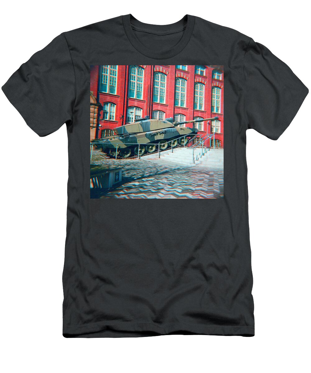 Discovering a Tank in the Toon Justin Farrimond T-Shirt