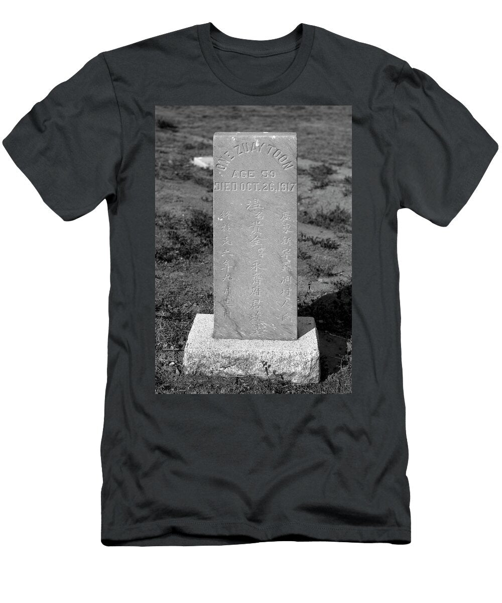 Ecc One Zuay Toon Bw Frank Henley T-Shirt