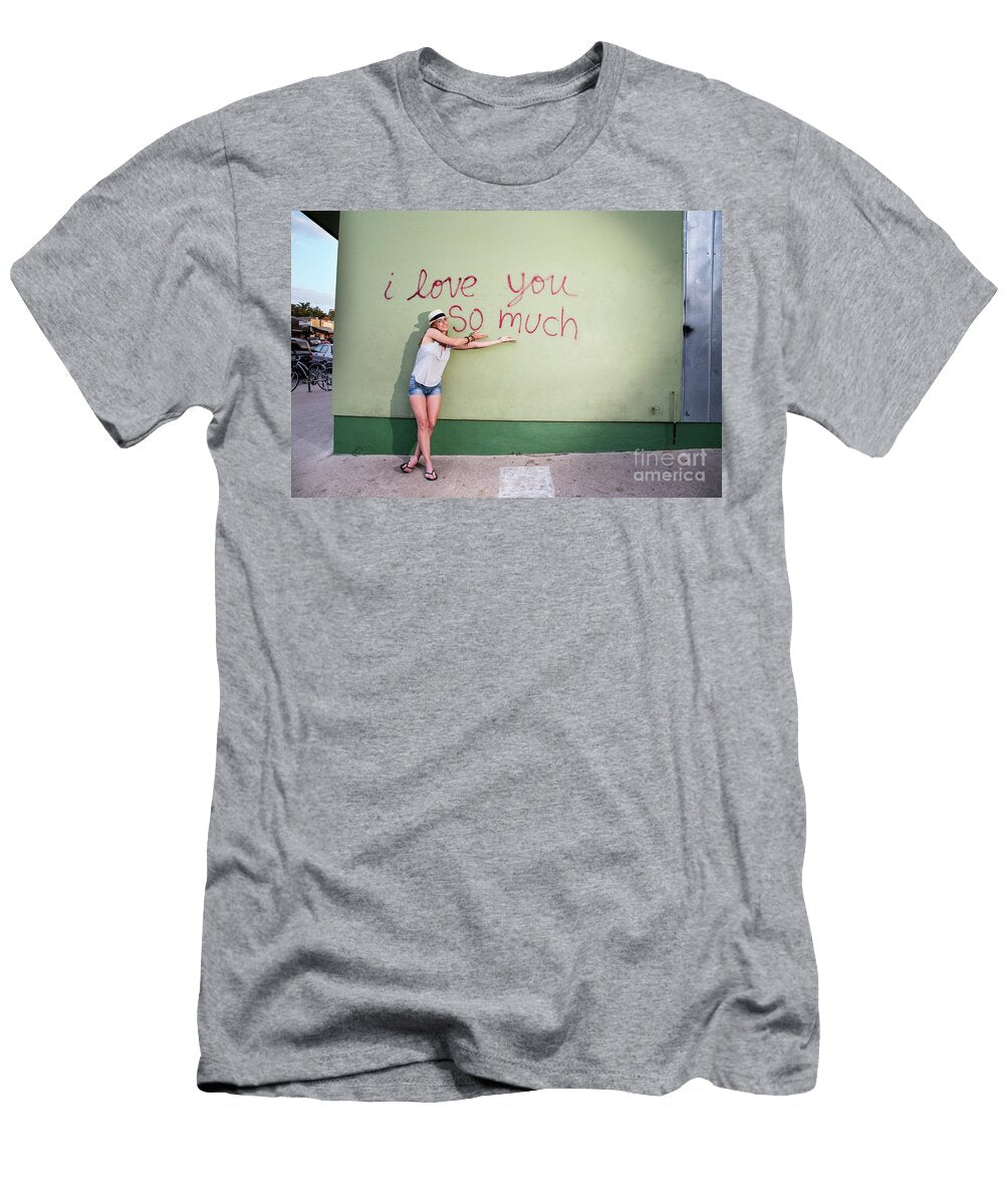 Every Day There Are Thousands of Smiling Photos Kissing Photos and Goofy Photos Taken in Front of the I Love You So Much Herronstock Prints T-Shirt