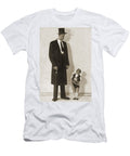 Gigantism and Dwarfism Kramer Science Source T-Shirt