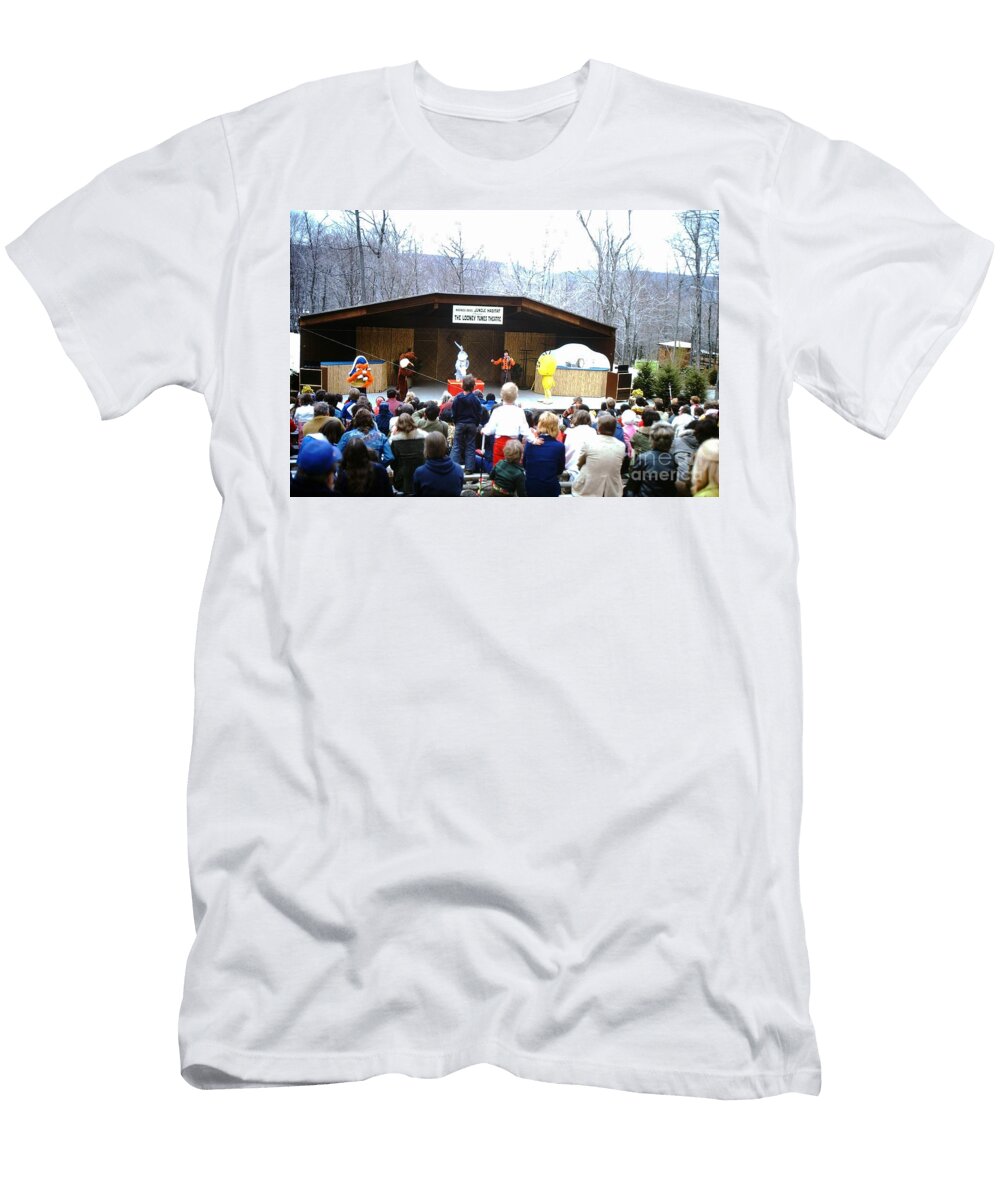 Jungle Habitat Presents the Looney Toons Theater 1975 Bobby Cole T-Shirt