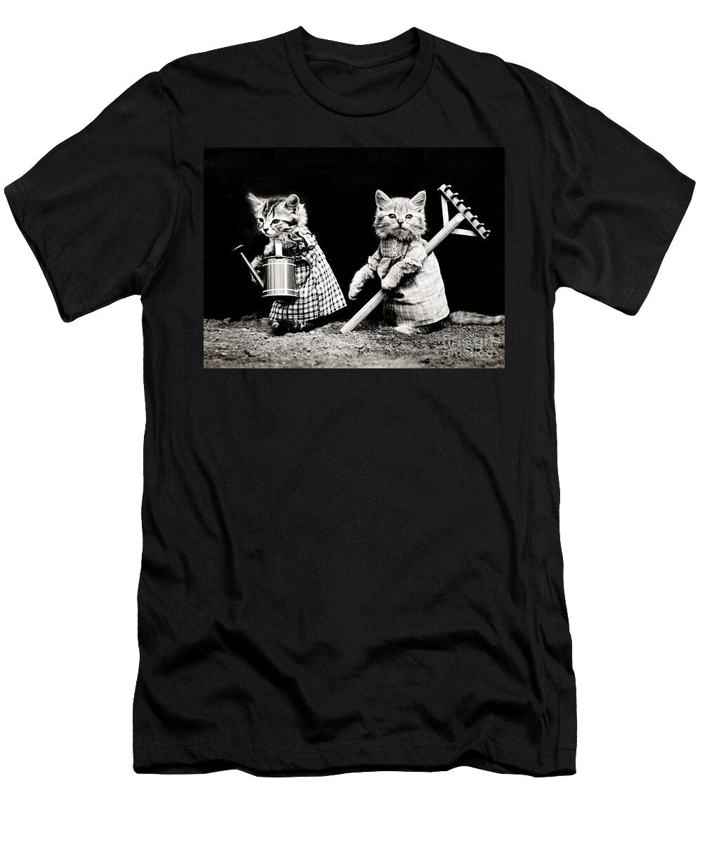 Planting Time 1914 Science Source T-Shirt