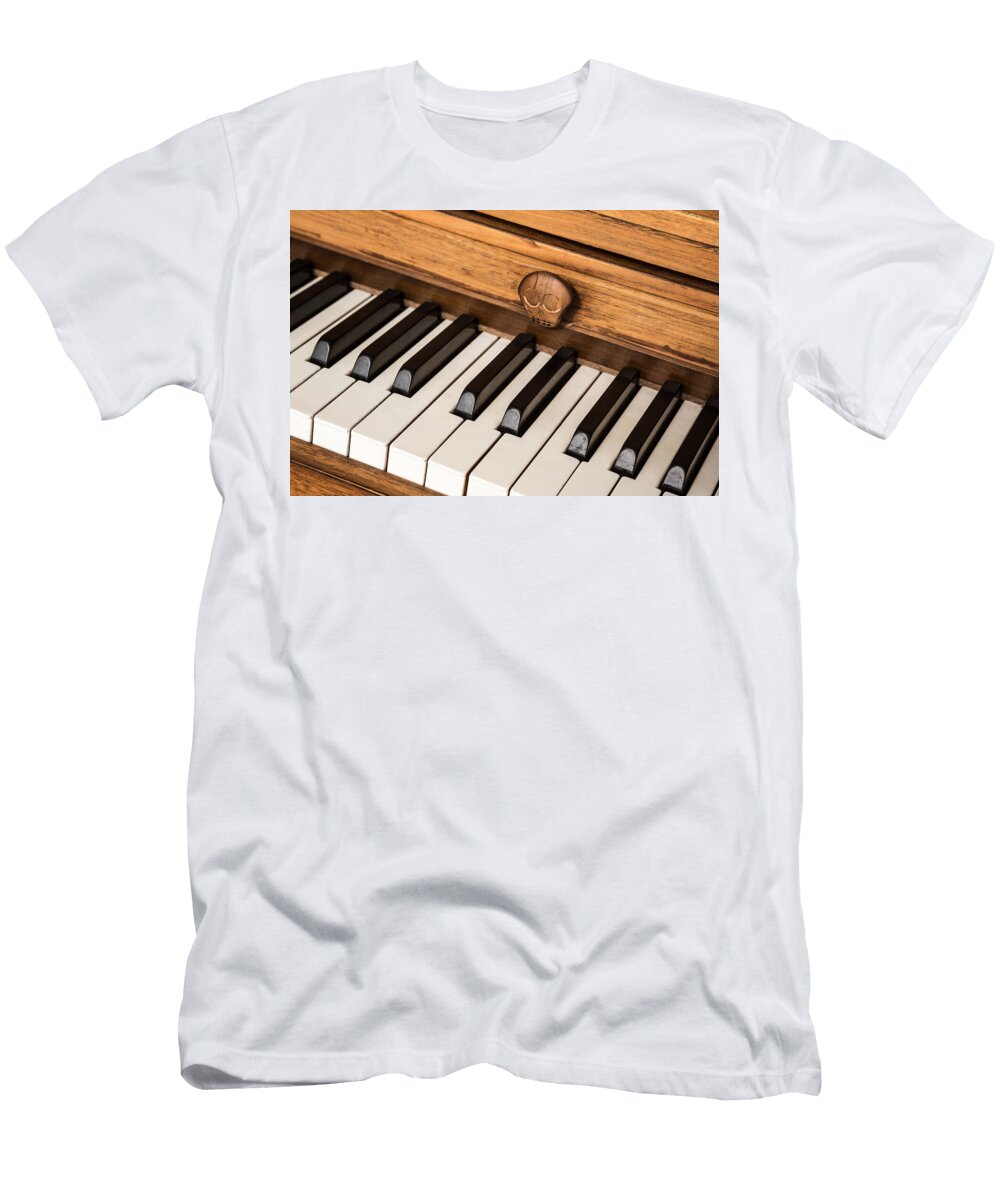 Play Me a Toon Dale Kincaid T-Shirt