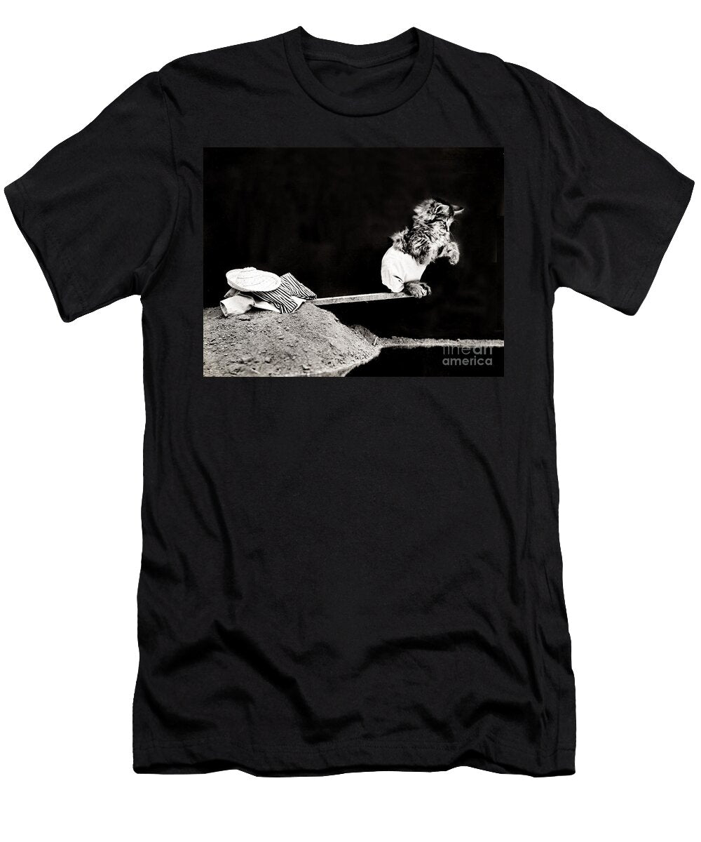 Ready for a Dive 1914 Science Source T-Shirt