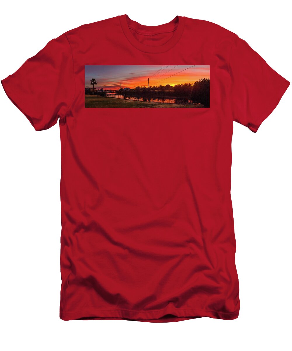 Sunrise in Kemah Texas Johnnie Bankston T-Shirt
