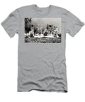 The Picnic 1914 Science Source T-Shirt