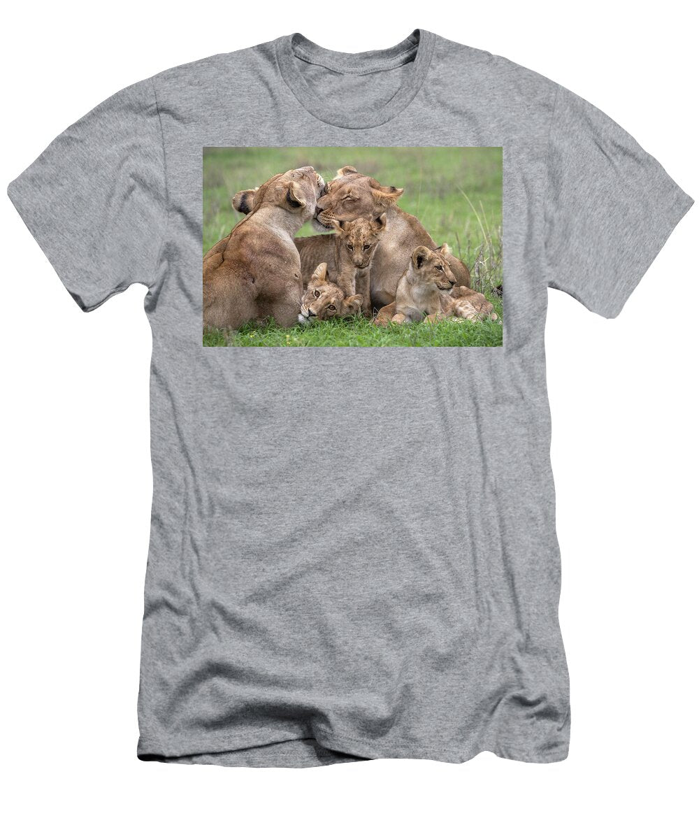 Two Lionesses Nuzzling Surrounded By Three Cubs Kgalagadi Ann Steve Toon Natureplcom T-Shirt
