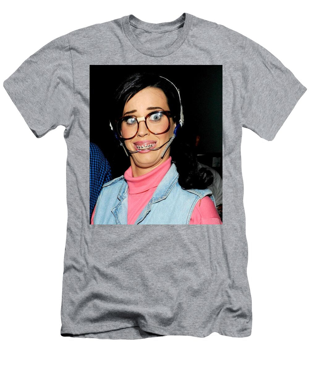 Woman in Geeky Glasses Braces Mullwer Text T-Shirt