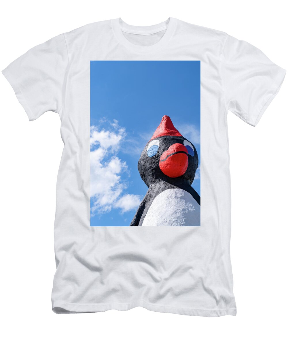 Worlds Largest Penguin in the Coldest Spot in the Nation USA Melissa Stukel T-Shirt